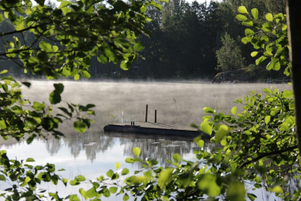 Kesäinen kuva laiturista. Aholan mökit Padasjoki.