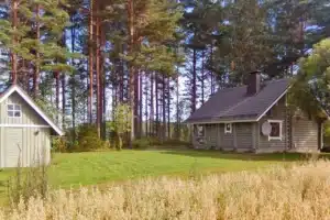 Aholan Mökit: Muikku - mökki ja piharakennus